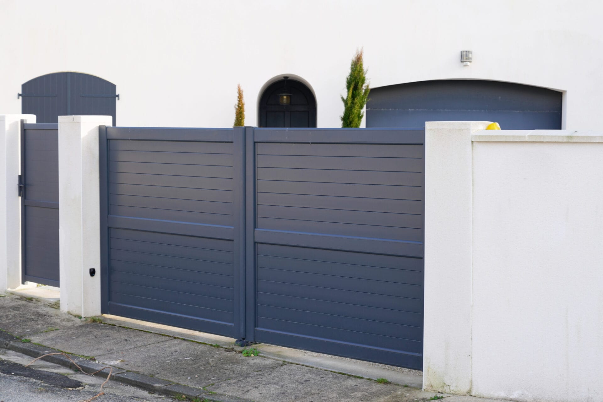 Installation de portail extérieur