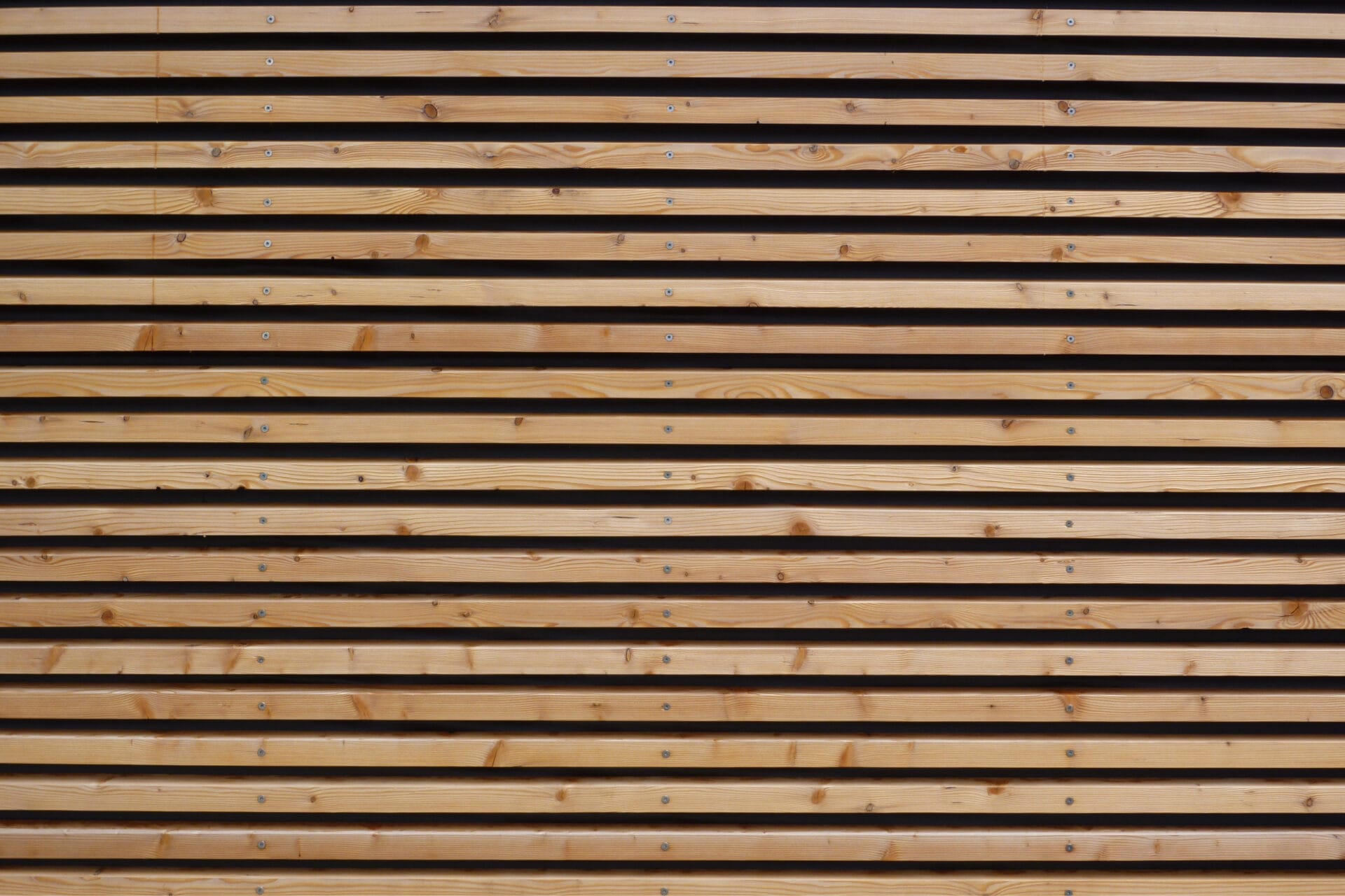 Pose de bardage bois PVC