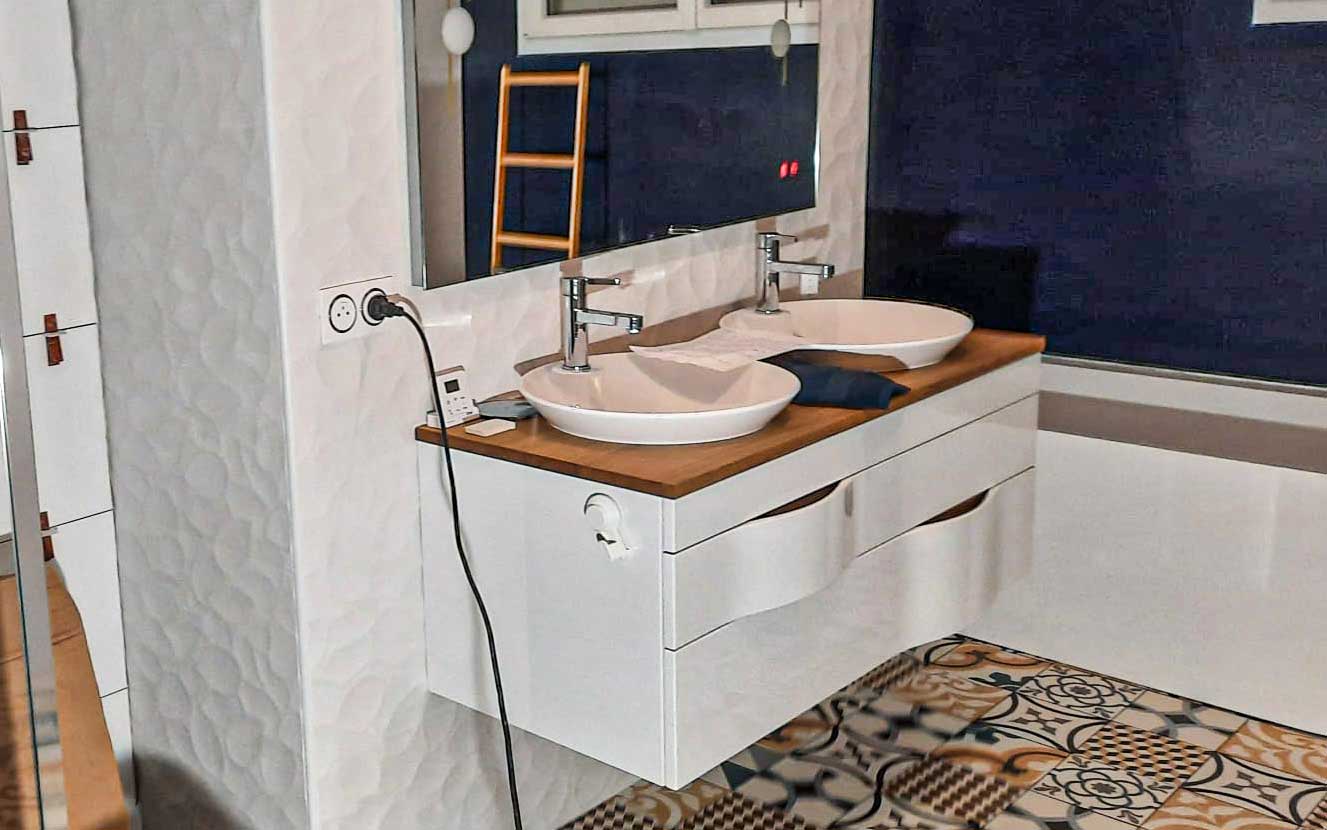 Pose de mosaïque décorative réalisée par Draveil Rénovation